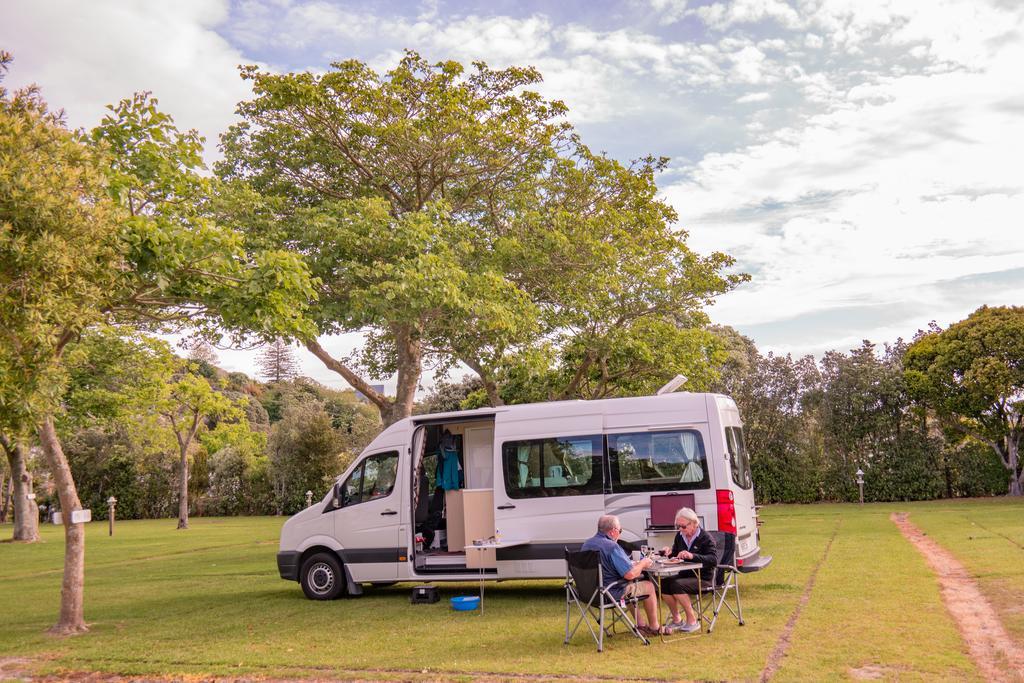 Russell Top 10 Holiday Park Esterno foto