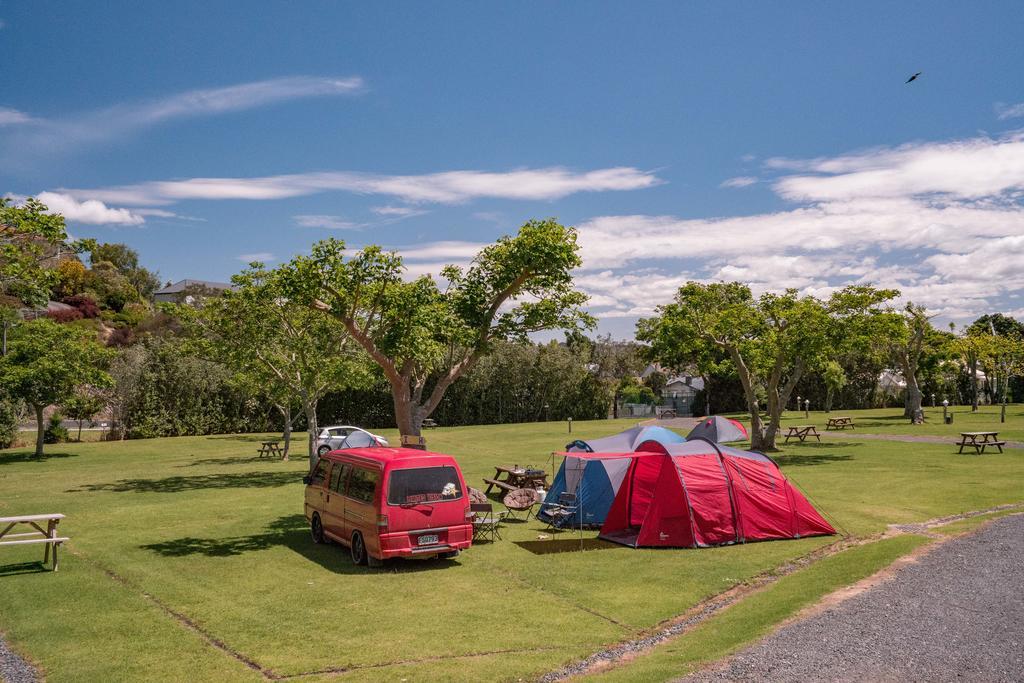 Russell Top 10 Holiday Park Esterno foto