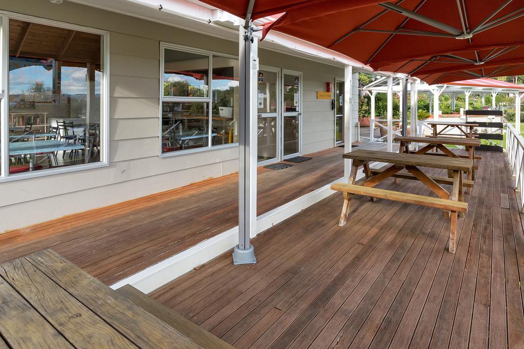 Russell Top 10 Holiday Park Esterno foto