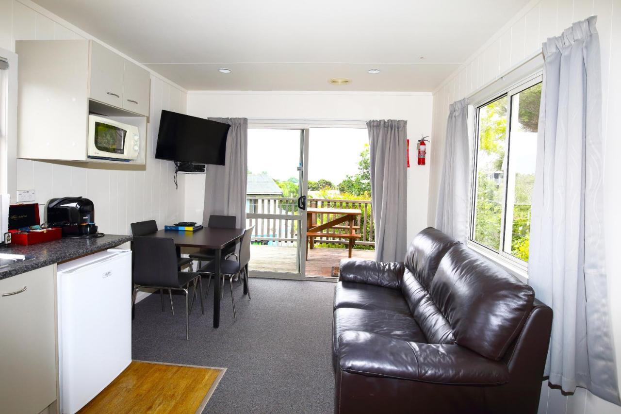 Russell Top 10 Holiday Park Esterno foto