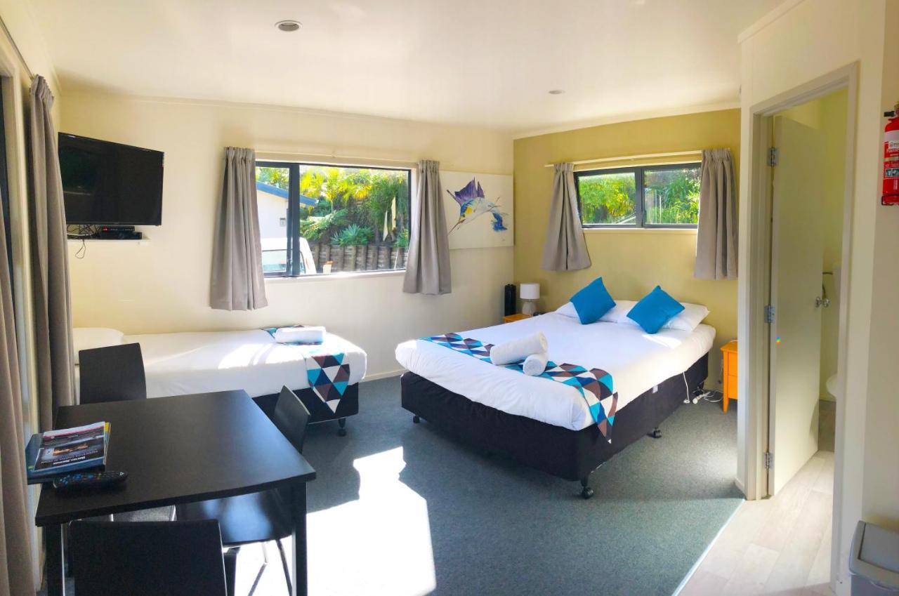 Russell Top 10 Holiday Park Esterno foto