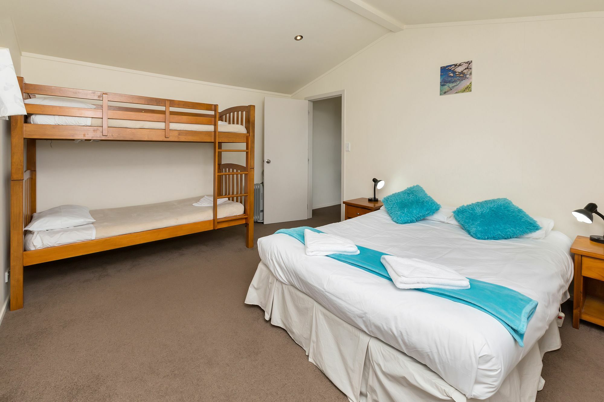Russell Top 10 Holiday Park Esterno foto